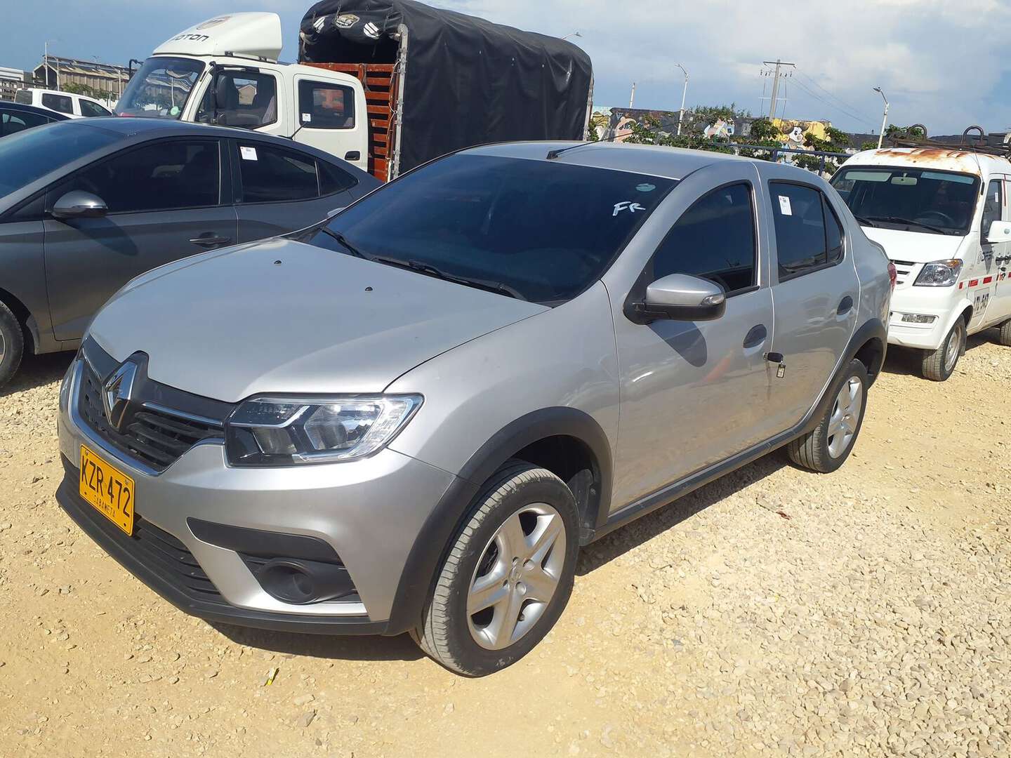 Renault - Logan - 2022
