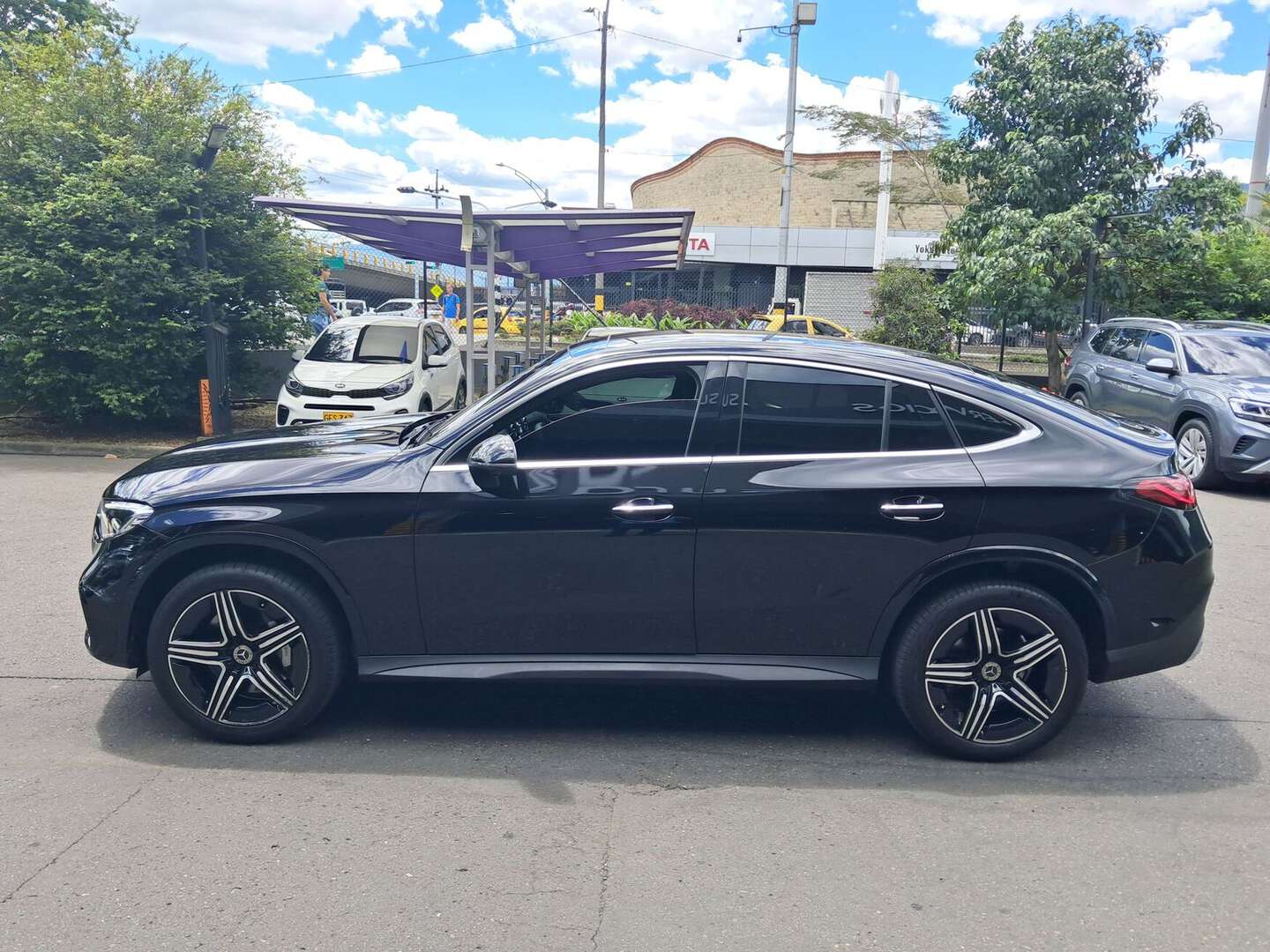 Mercedes Benz - GLC300 - 2026