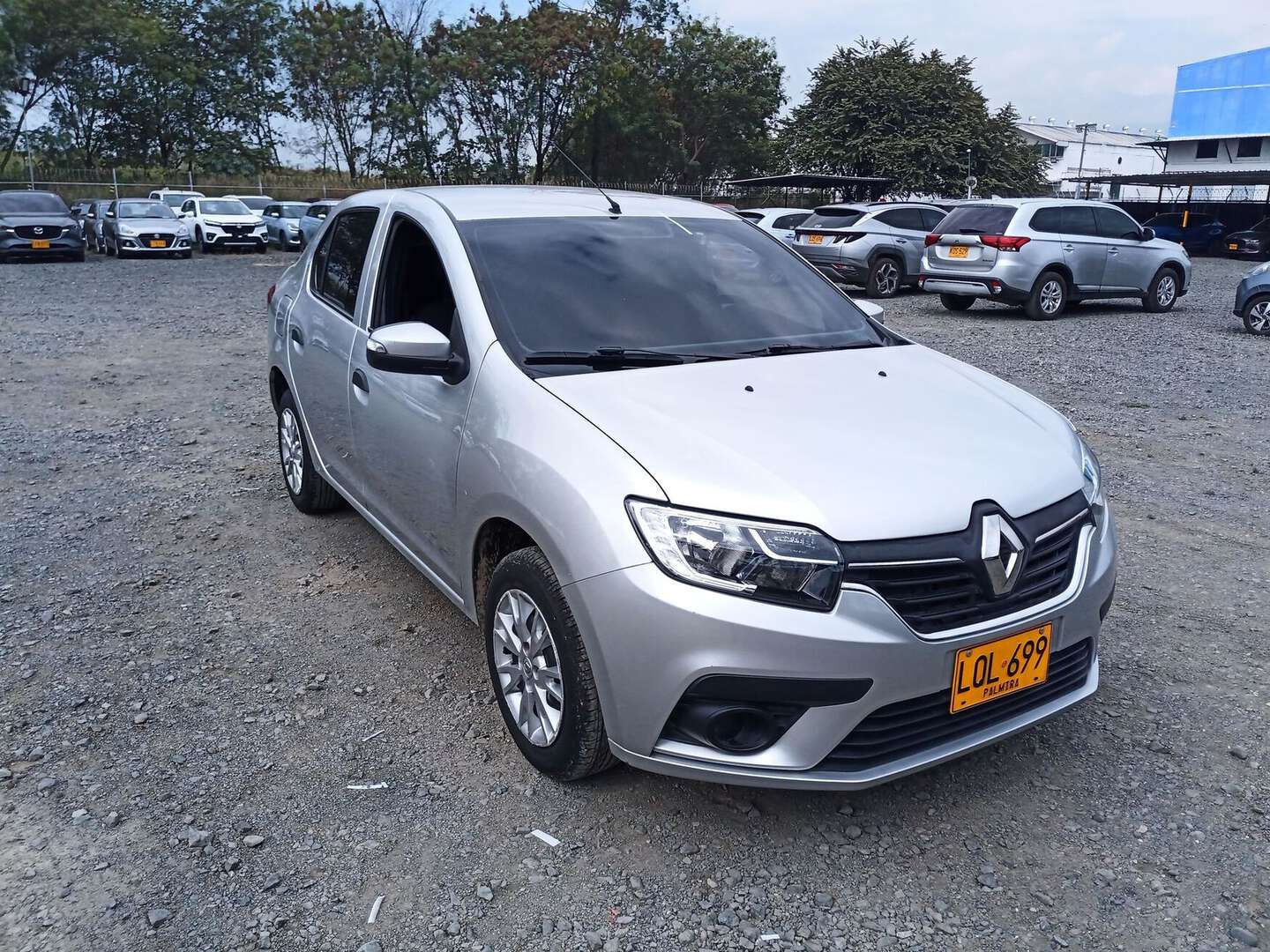 Renault - Logan - 2023