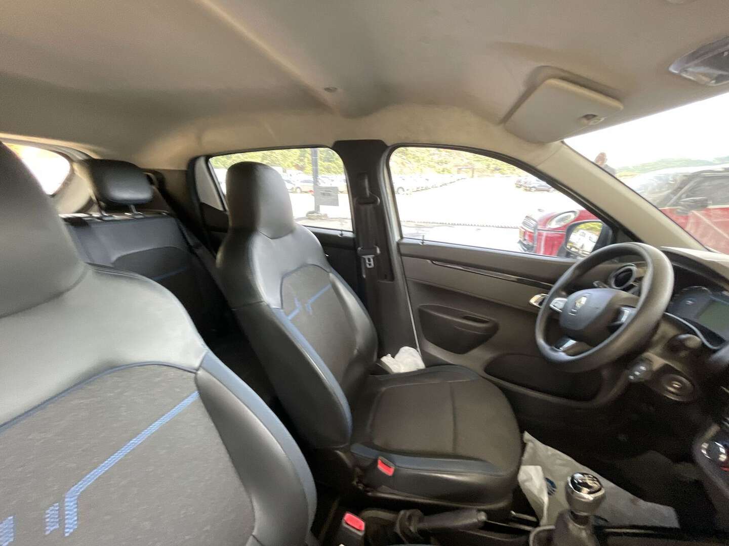 Renault - Kwid - 2024