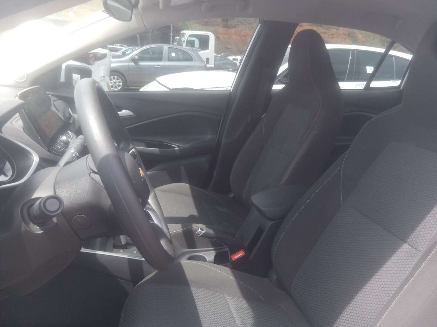 Chevrolet - Onix - 2025
