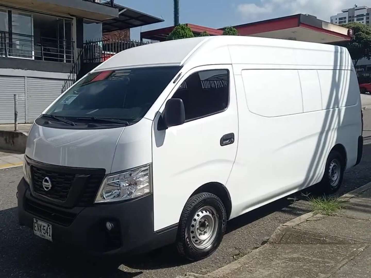 Nissan - Urvan - 2019