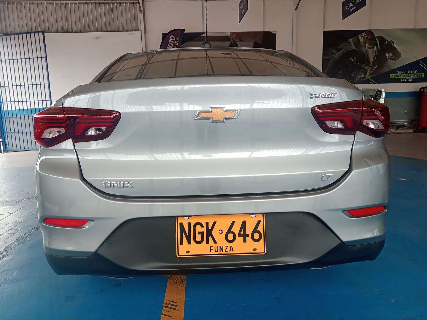 Chevrolet - Onix - 2024