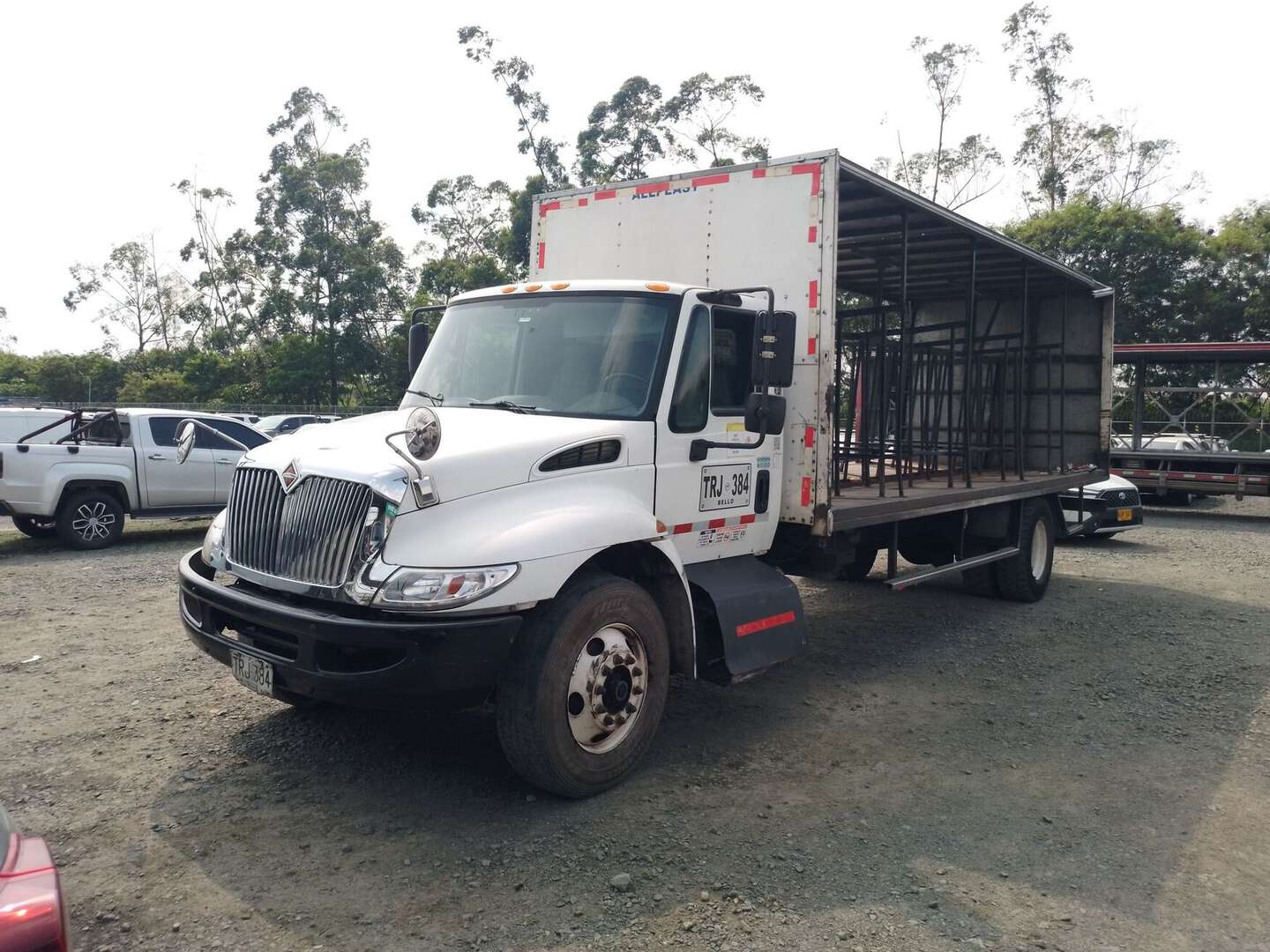 International - 4300 - 2012
