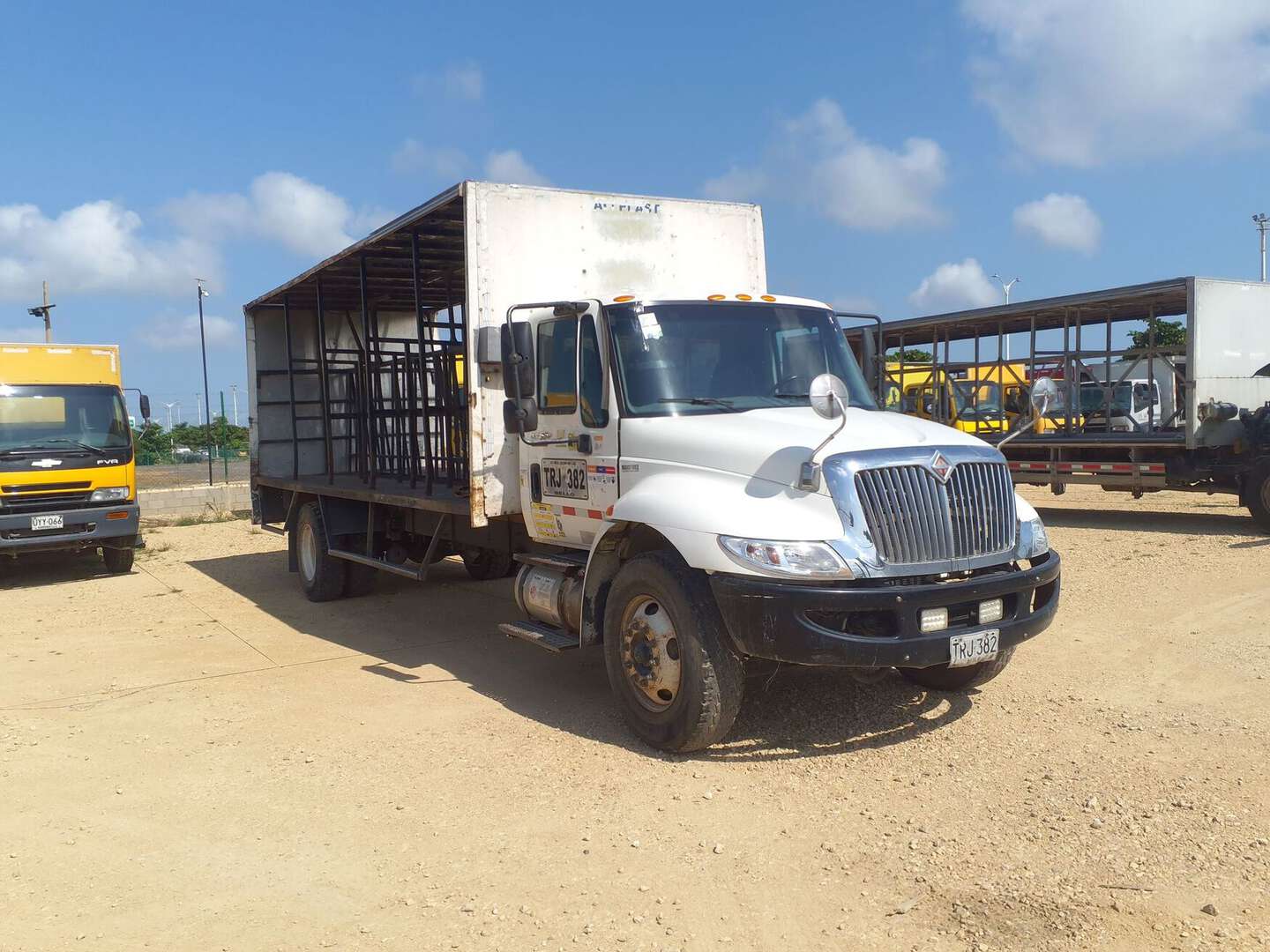 International - 4300 - 2012