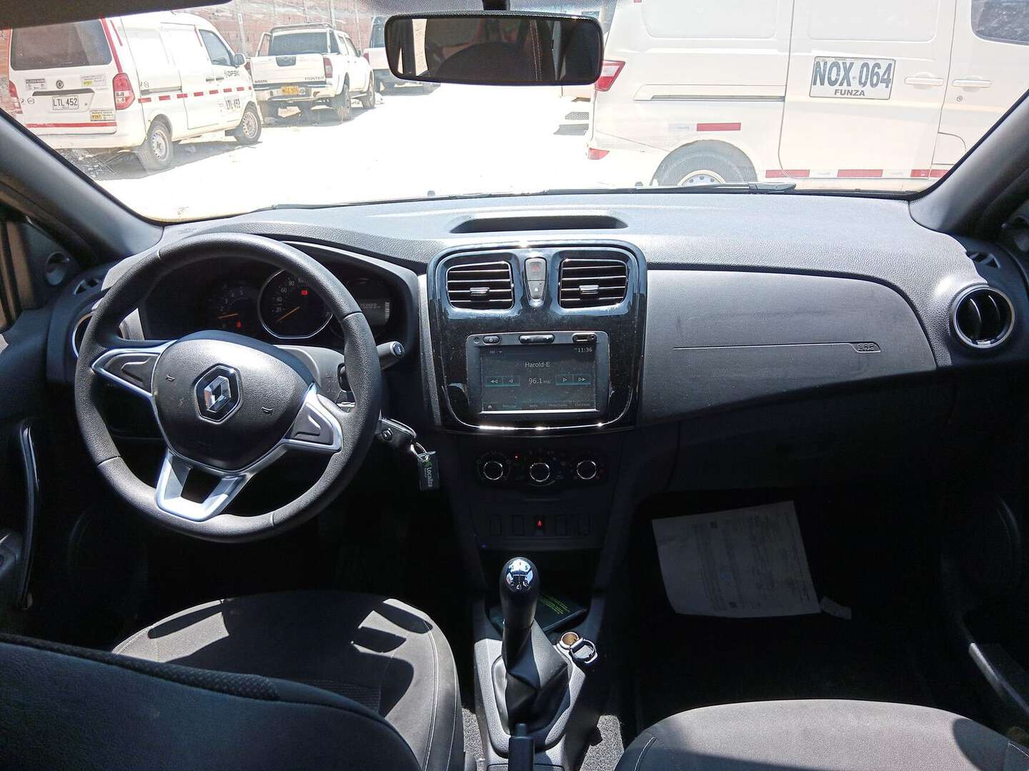 Renault - Logan - 2025