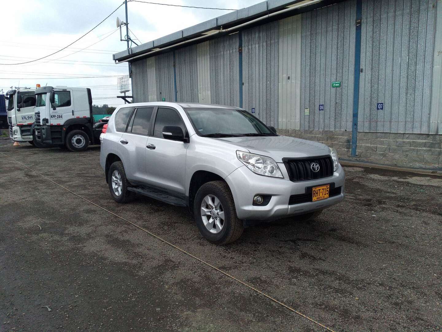 Toyota - Prado - 2011