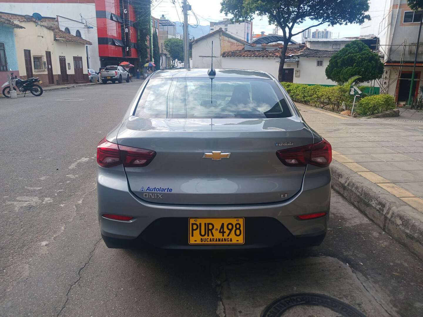 Chevrolet - Onix - 2025