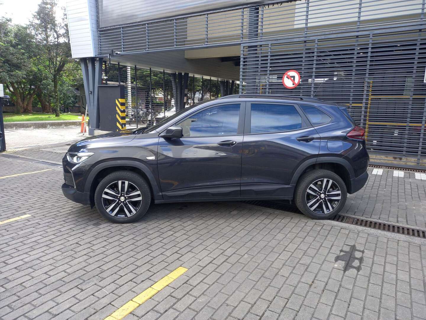 Chevrolet - Tracker - 2025