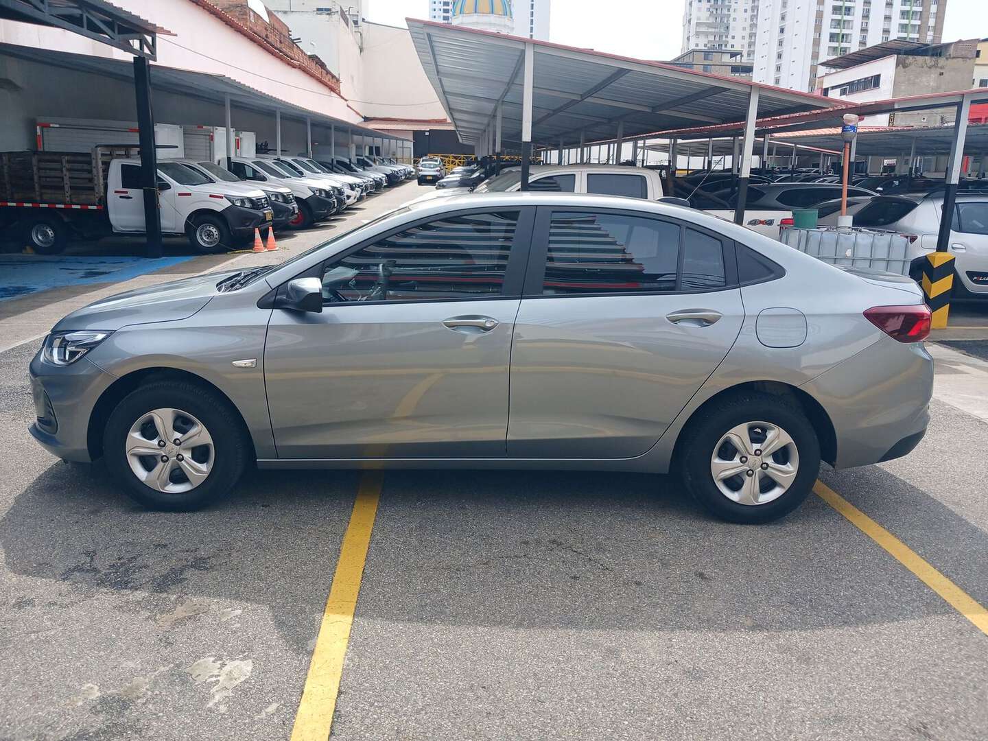 Chevrolet - Onix - 2025