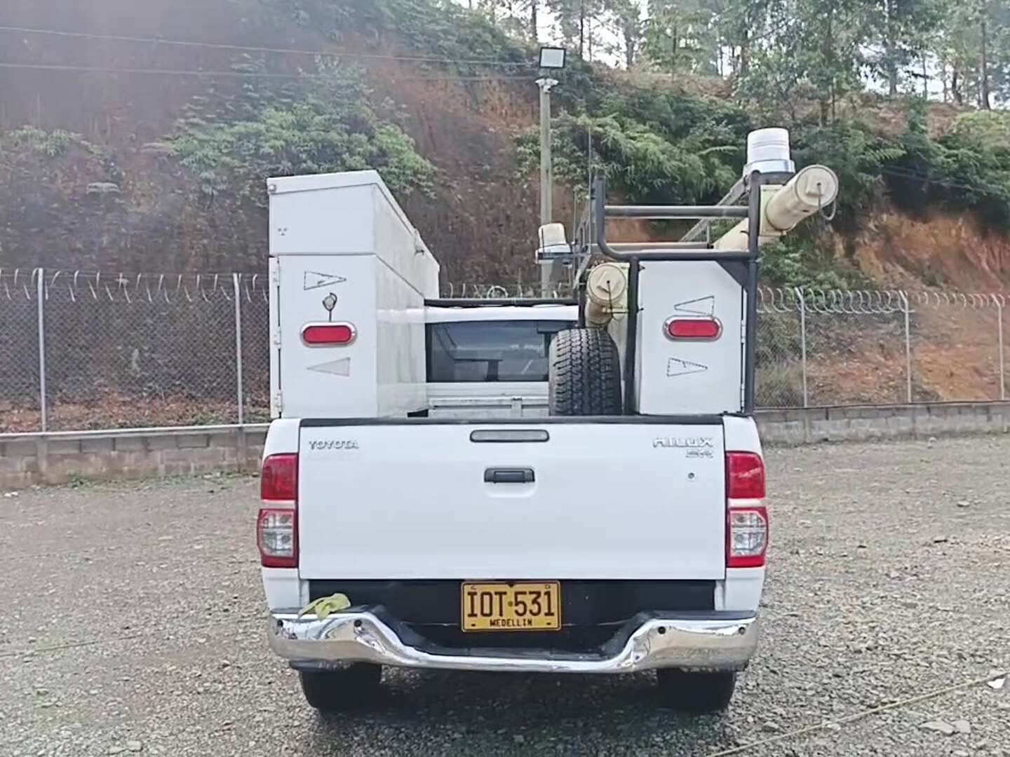 Toyota - Hilux - 2016