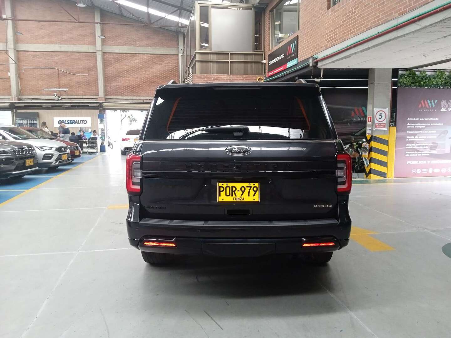 Ford - Expedition - 2024