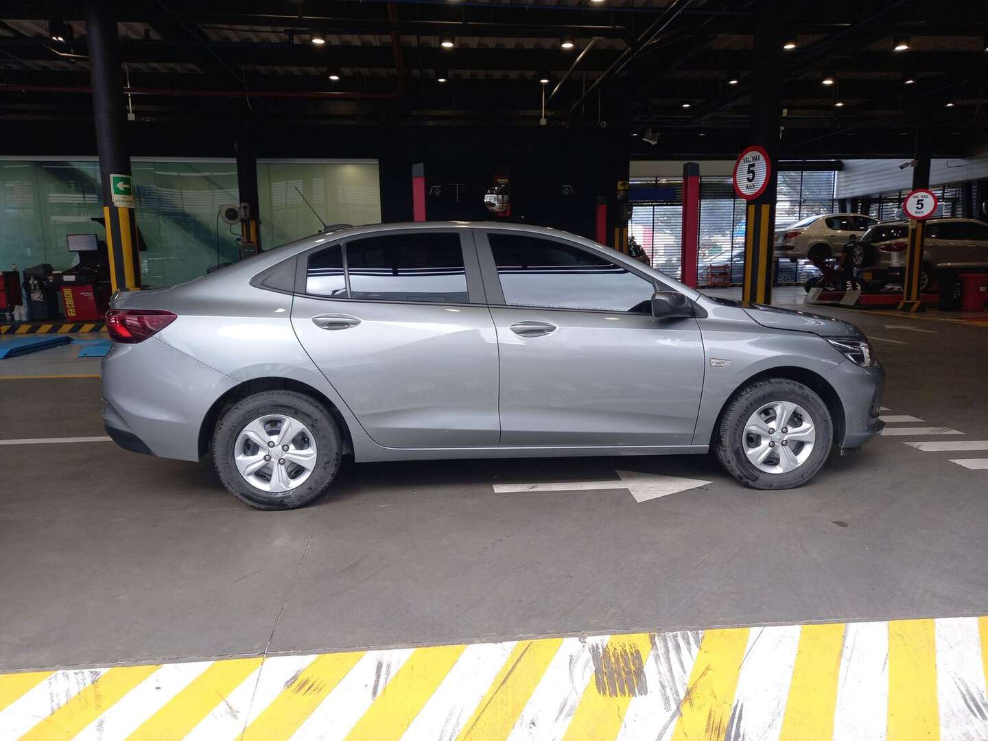 Chevrolet - Onix - 2025