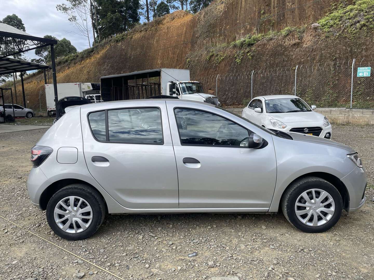 Renault - Sandero - 2022