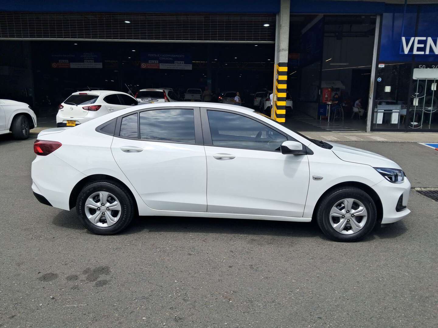 Chevrolet - Onix - 2025