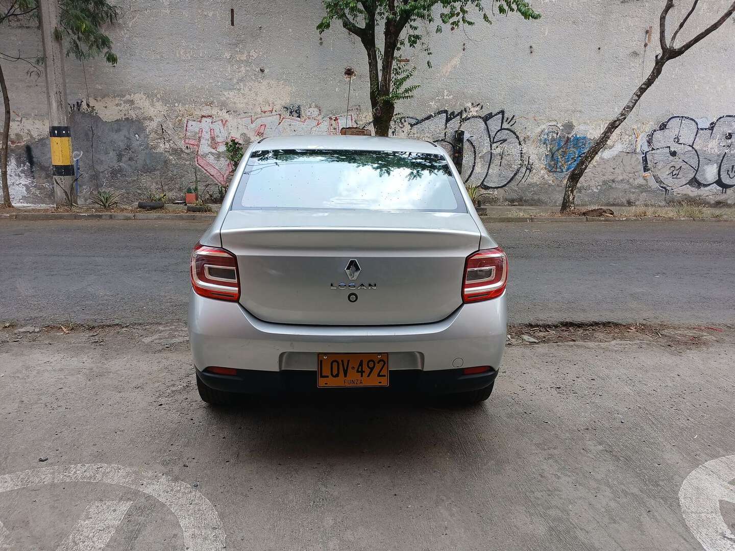 Renault - Logan - 2023