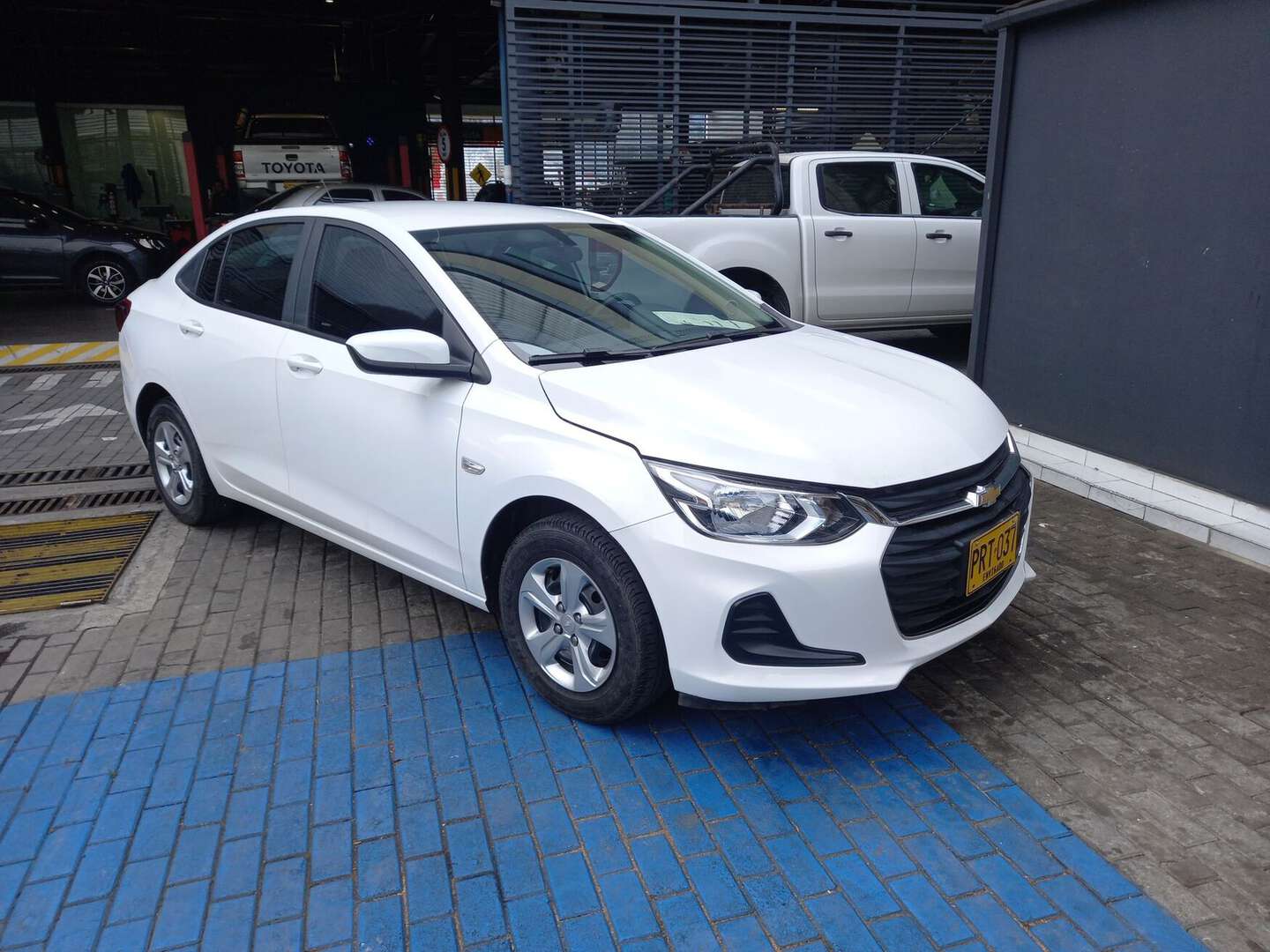 Chevrolet - Onix - 2025