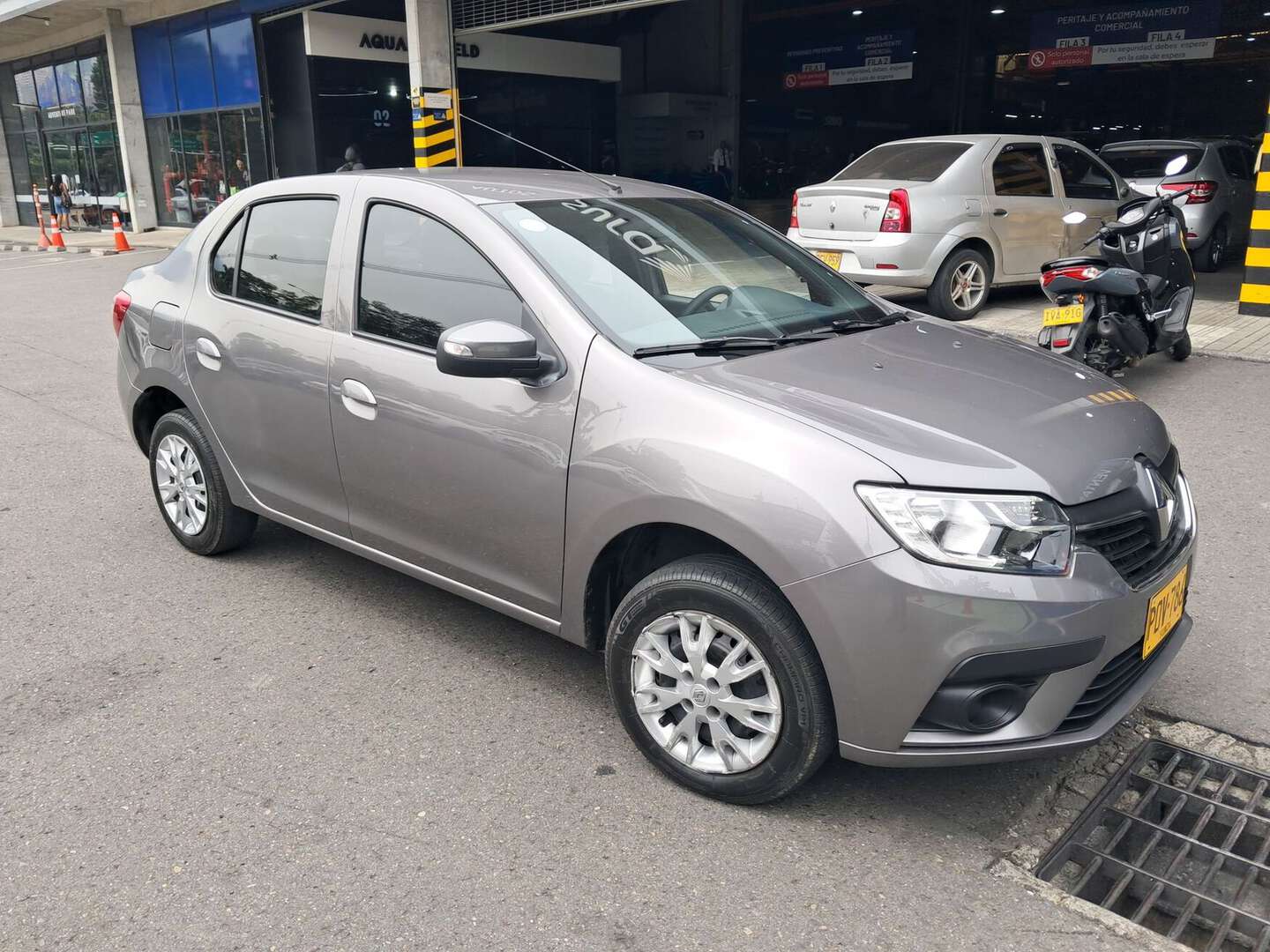 Renault - Logan - 2026