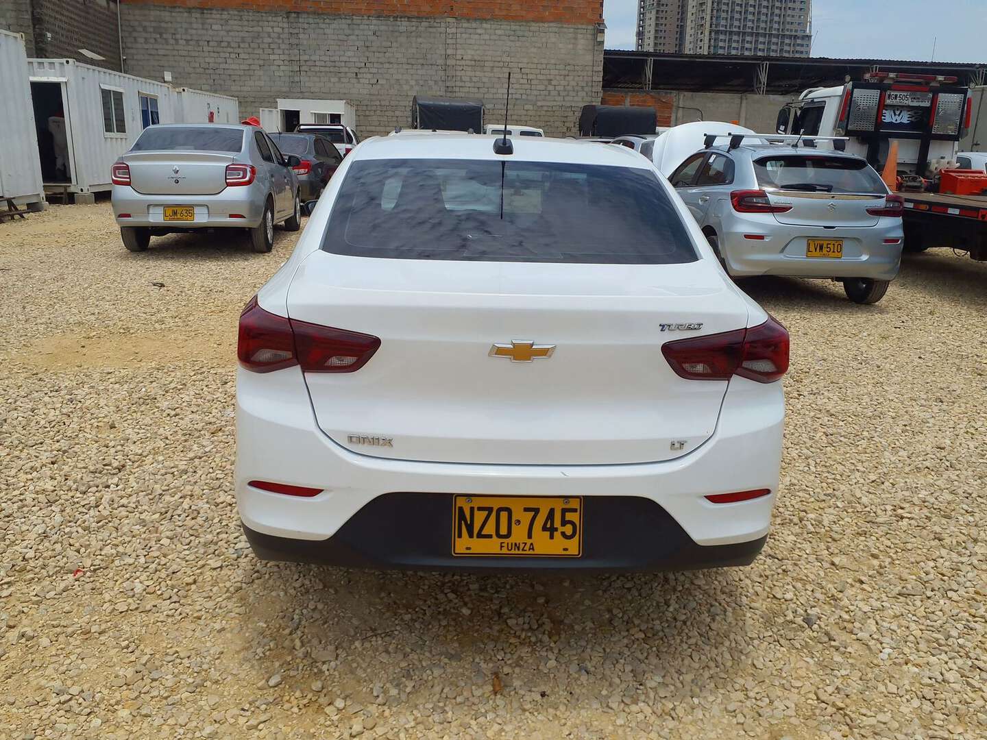 Chevrolet - Onix - 2025