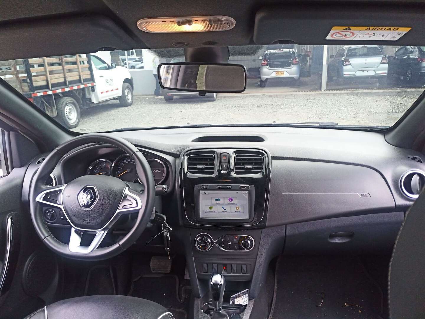 Renault - Logan - 2023