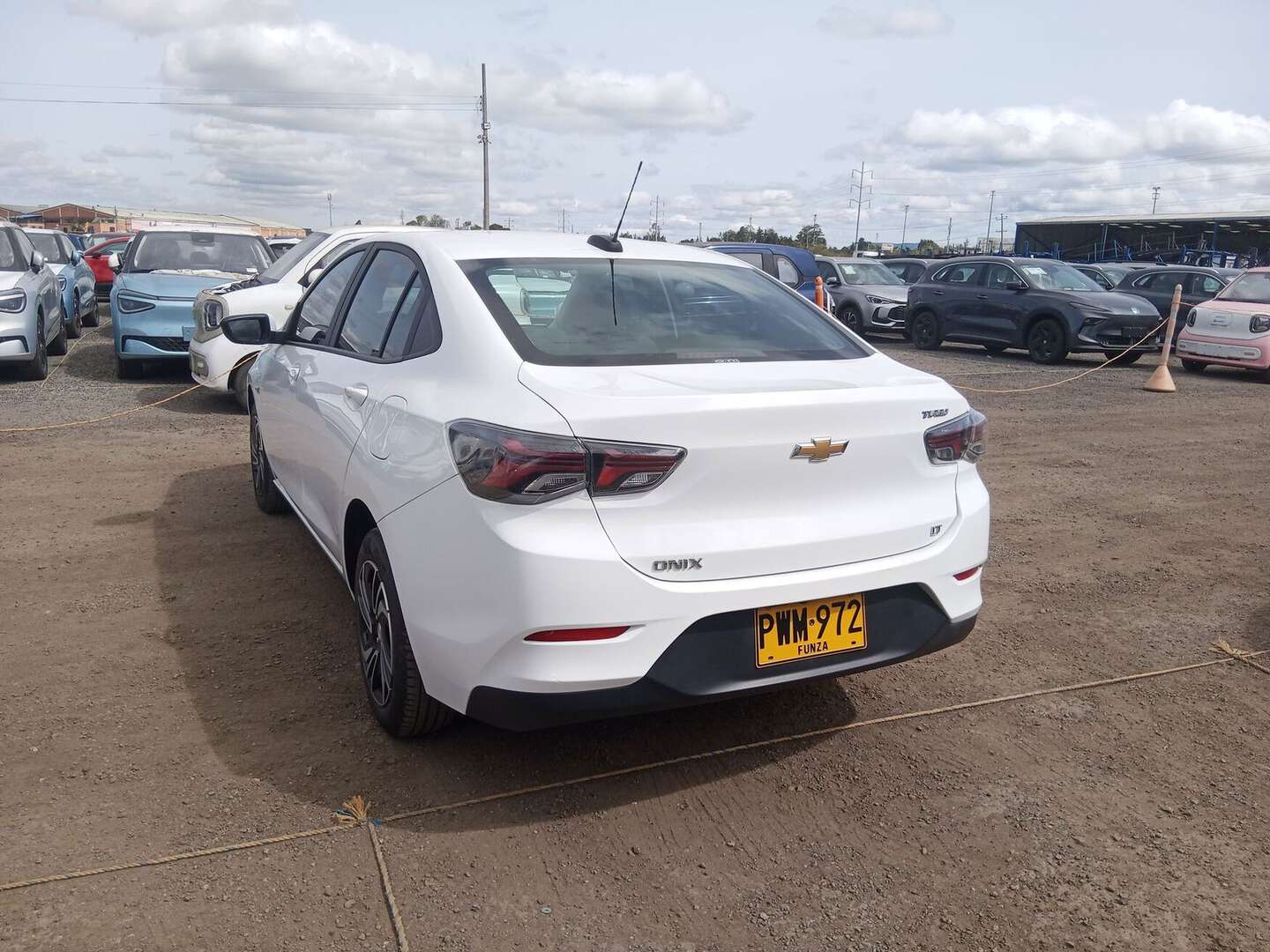 Chevrolet - Onix - 2026