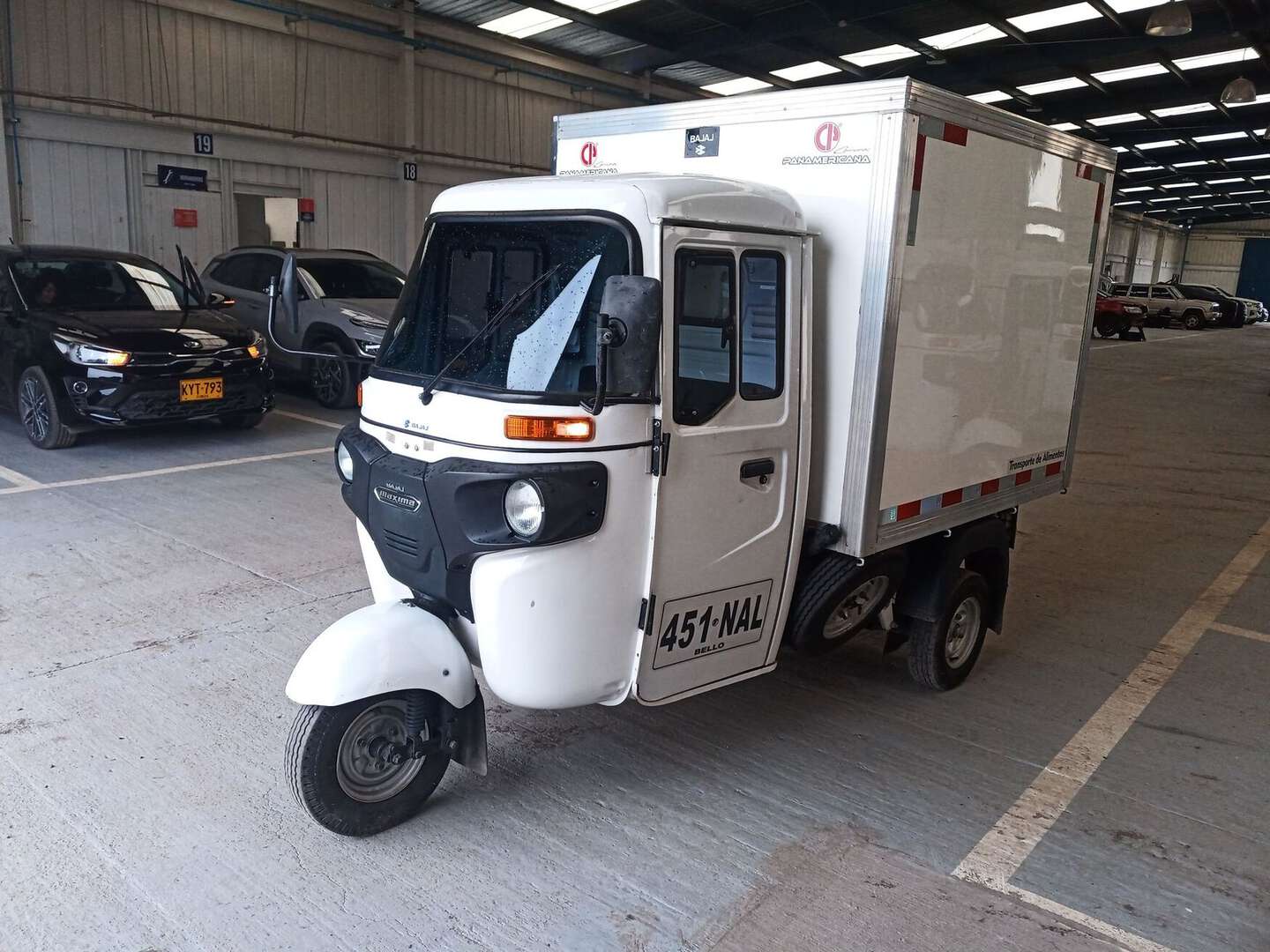 Bajaj - Bajaj RE - 2022