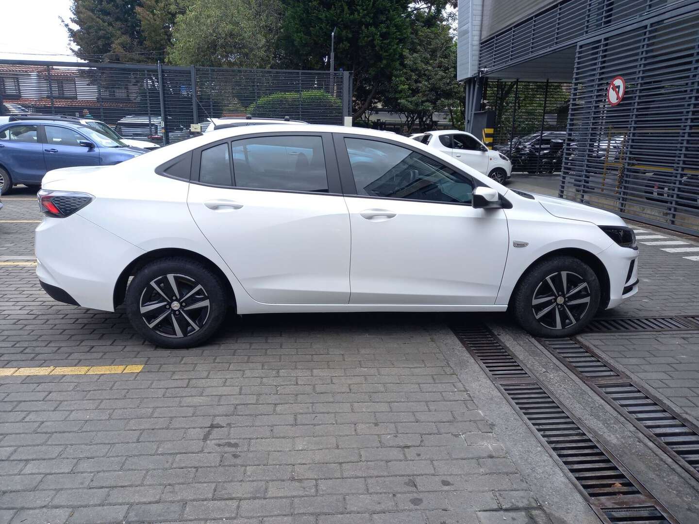 Chevrolet - Onix - 2026