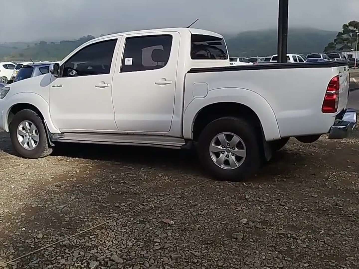 Toyota - Hilux - 2016