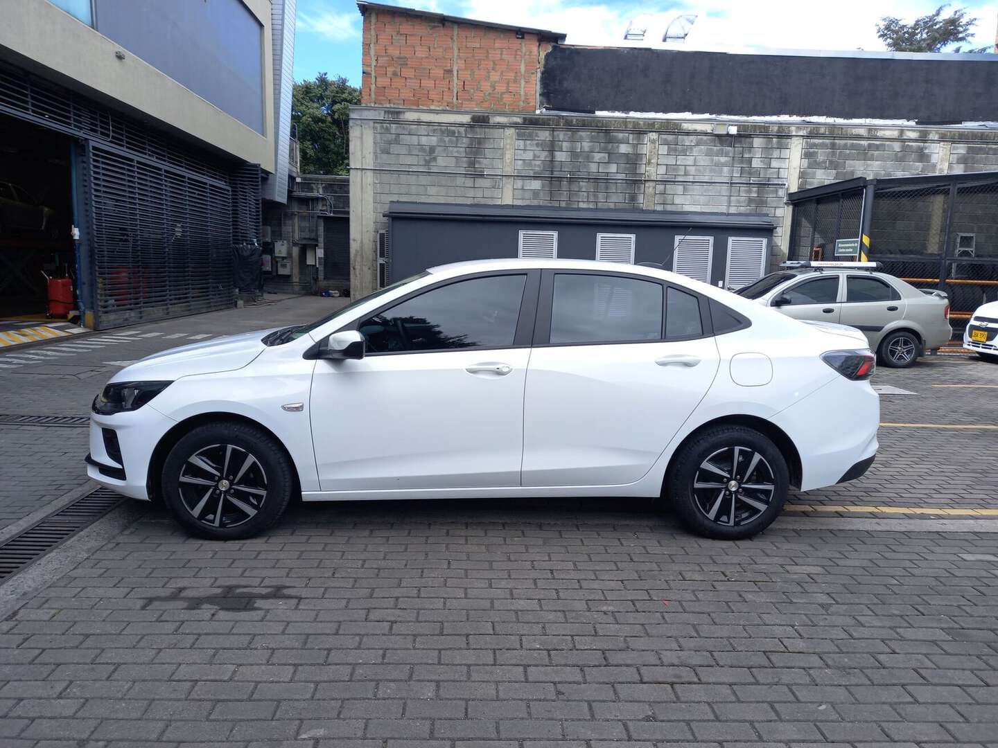 Chevrolet - Onix - 2026