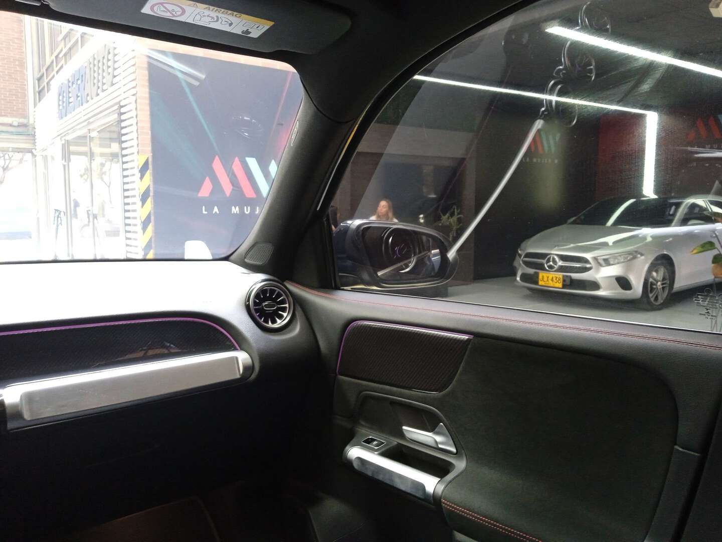 Mercedes Benz - GLB200 - 2022