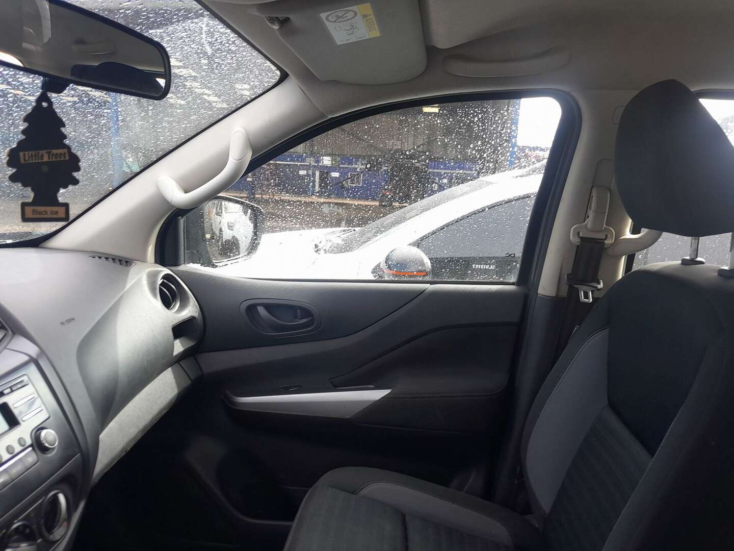 Nissan - Frontier - 2025
