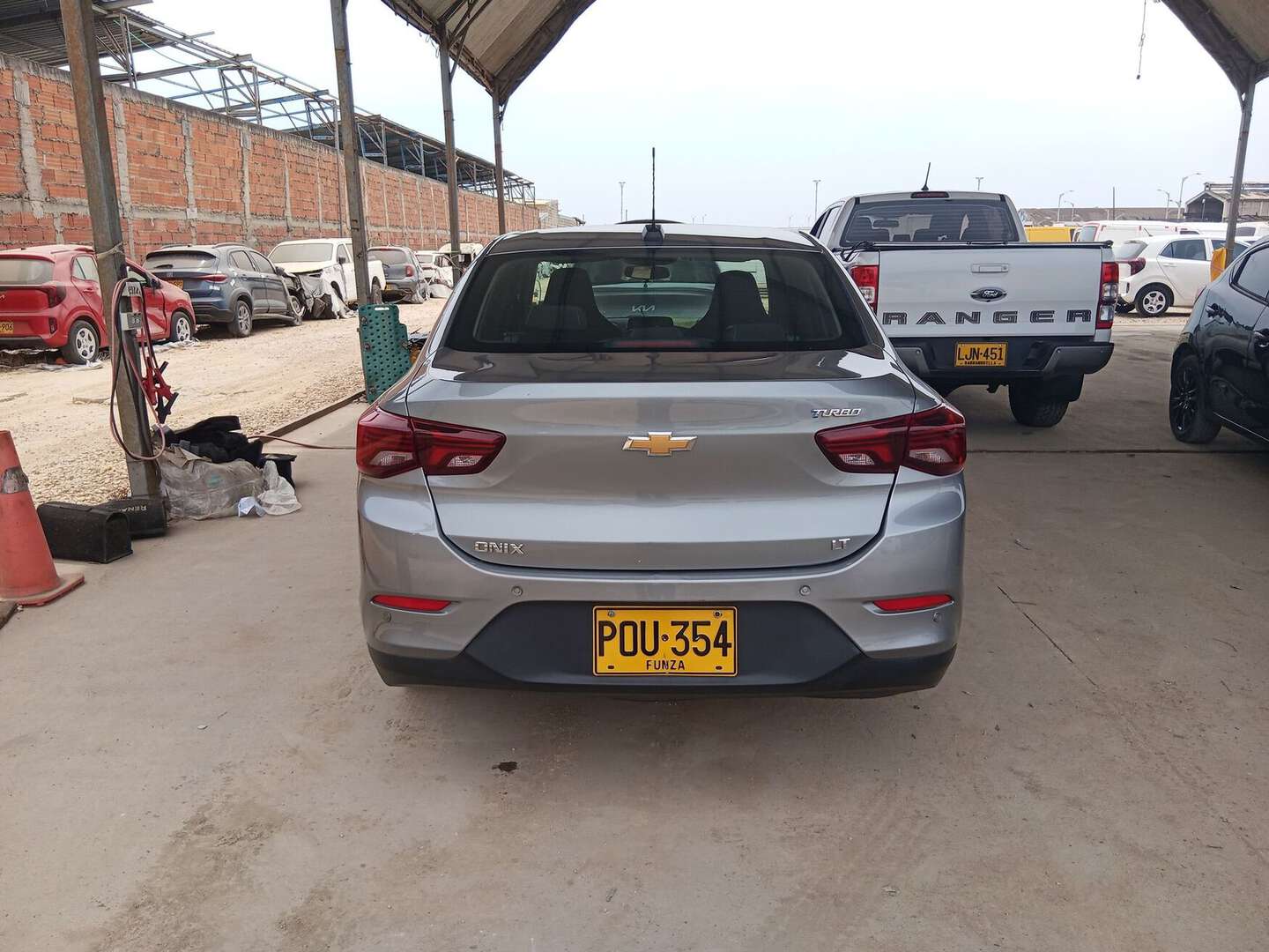Chevrolet - Onix - 2025