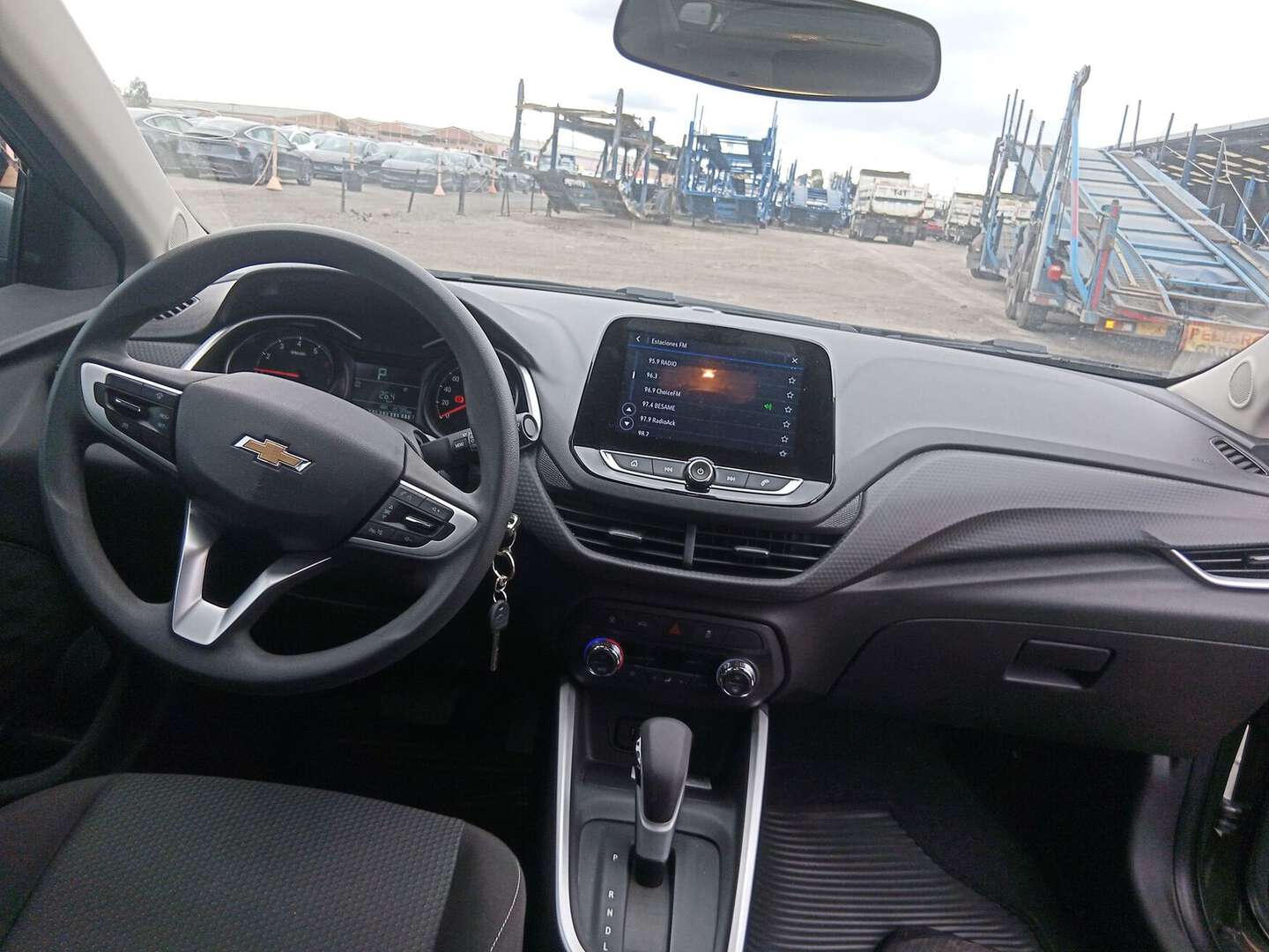 Chevrolet - Onix - 2025