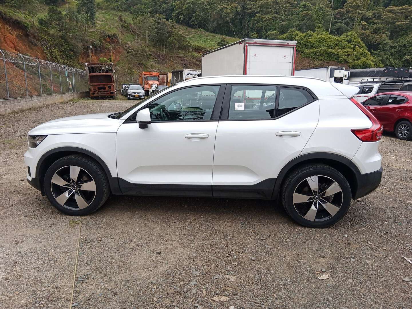 Volvo - XC40 - 2022