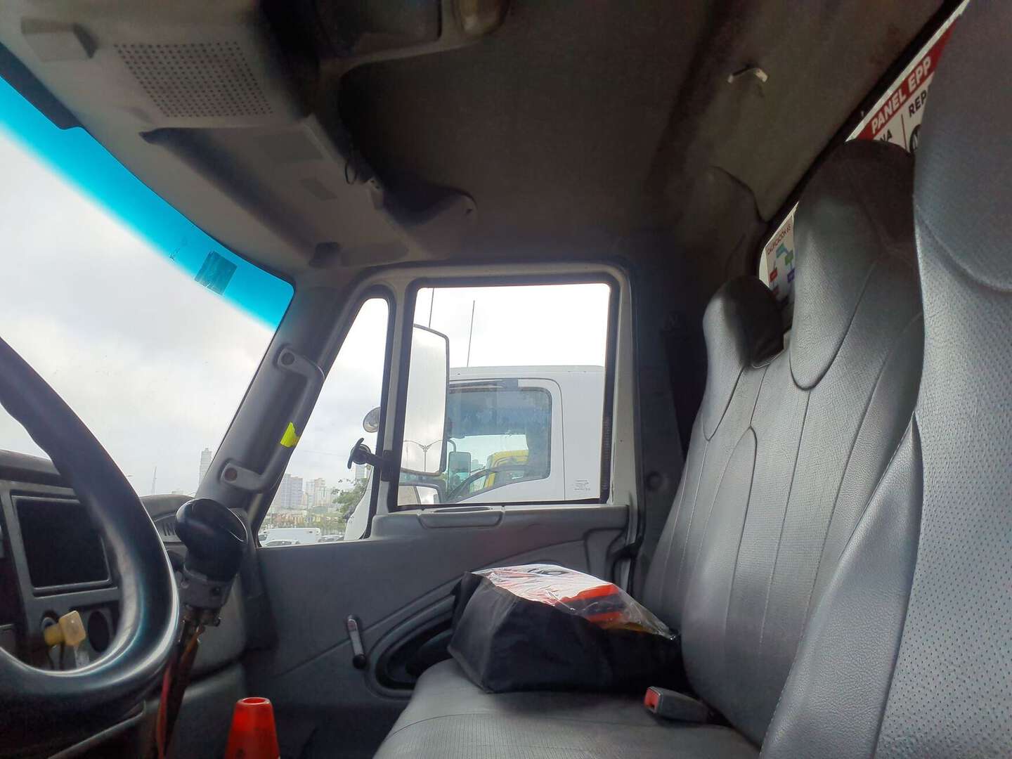 International - 4300 - 2012