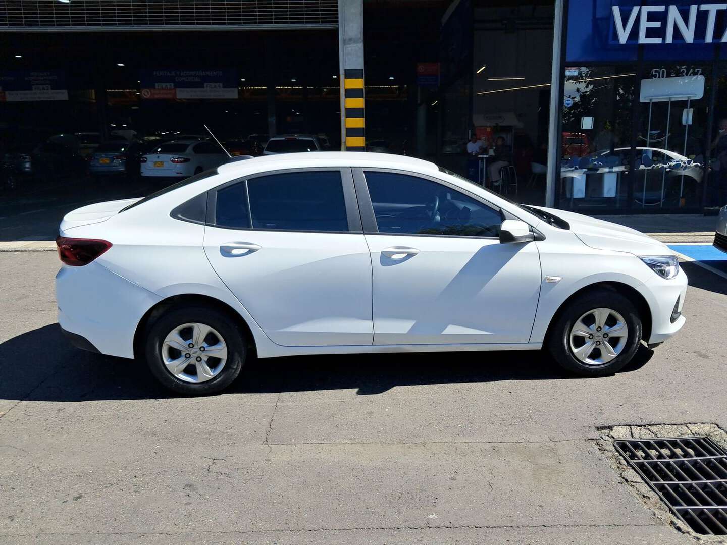 Chevrolet - Onix - 2025