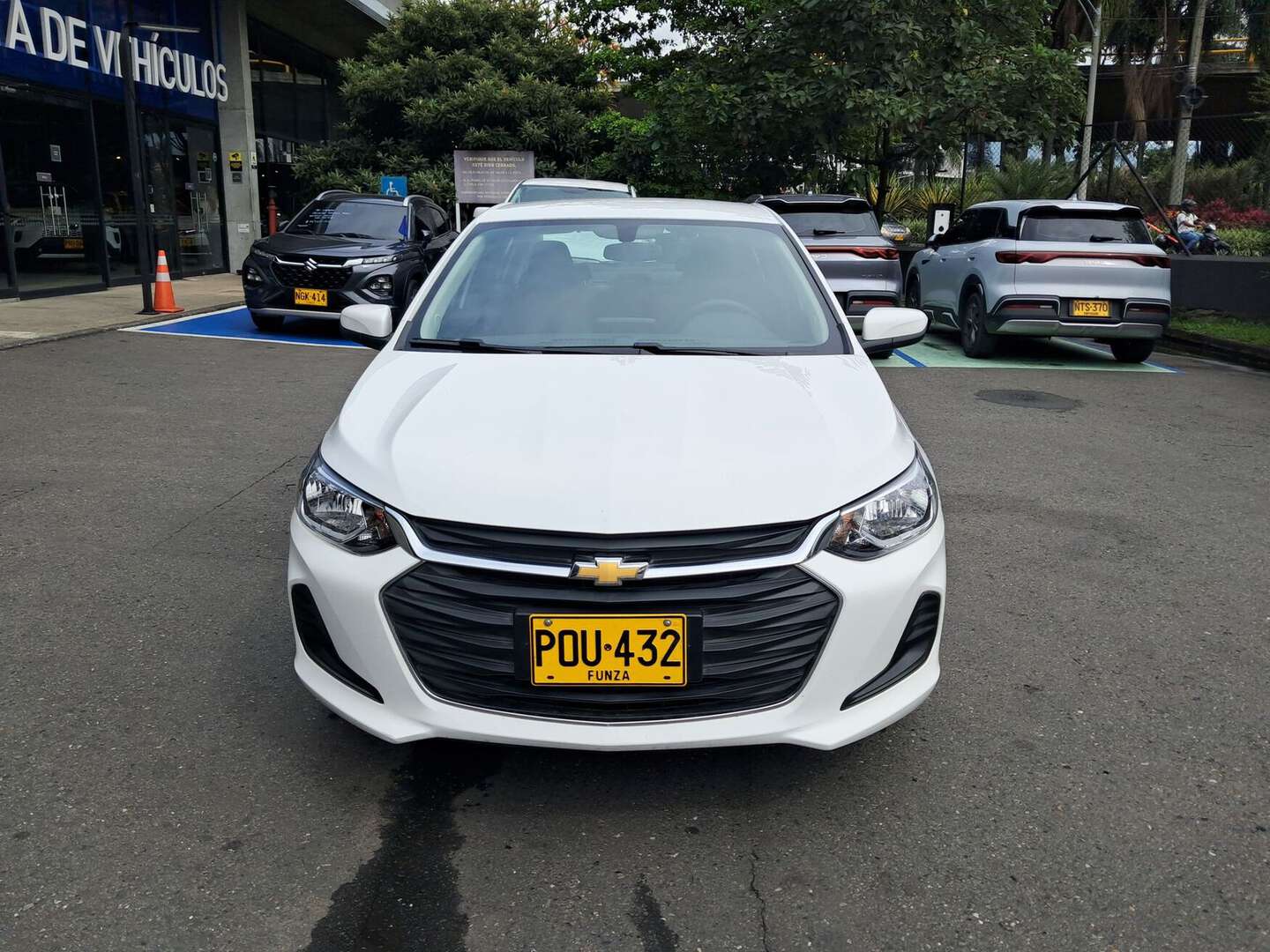 Chevrolet - Onix - 2025