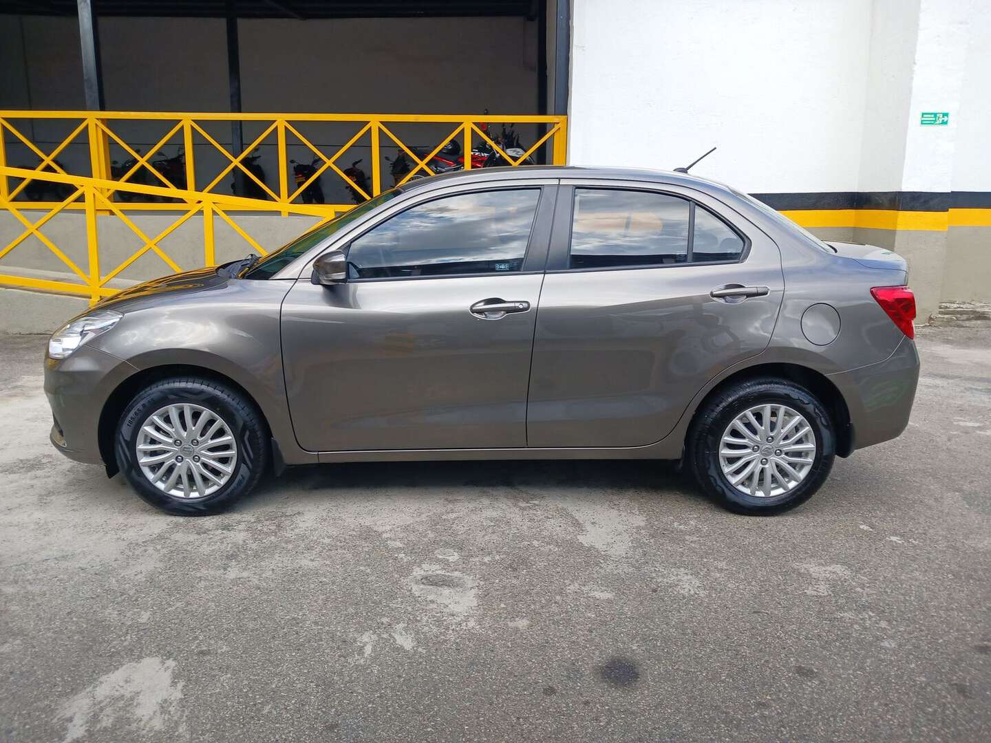 Suzuki - Swift - 2023