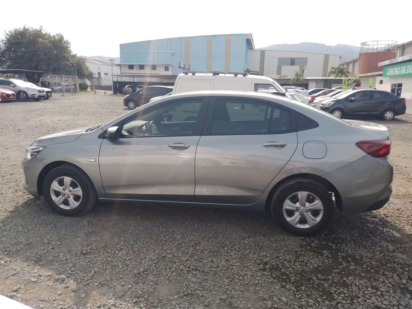 Chevrolet - Onix - 2025