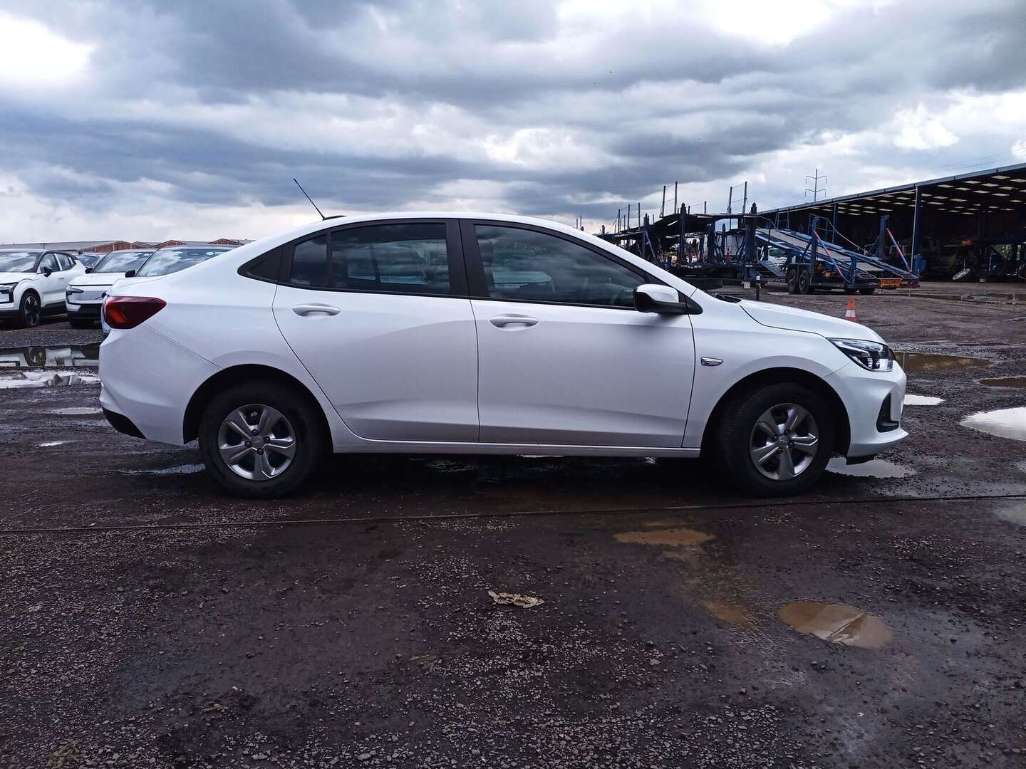 Chevrolet - Onix - 2024