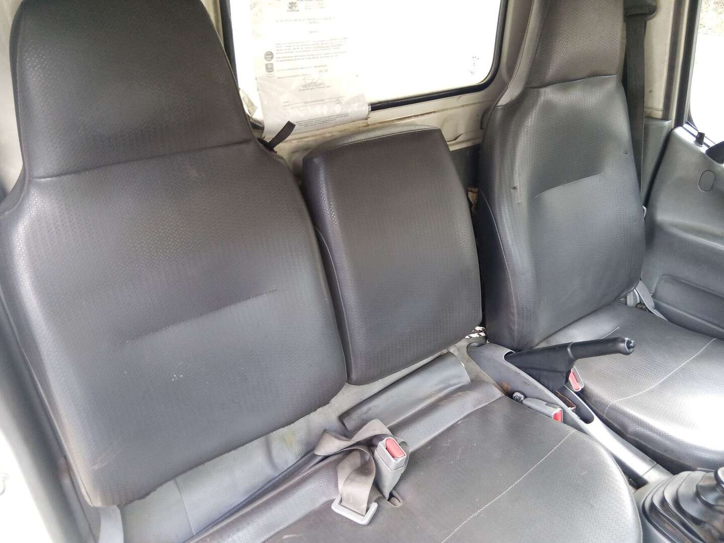 Hino - Dutro - 2020
