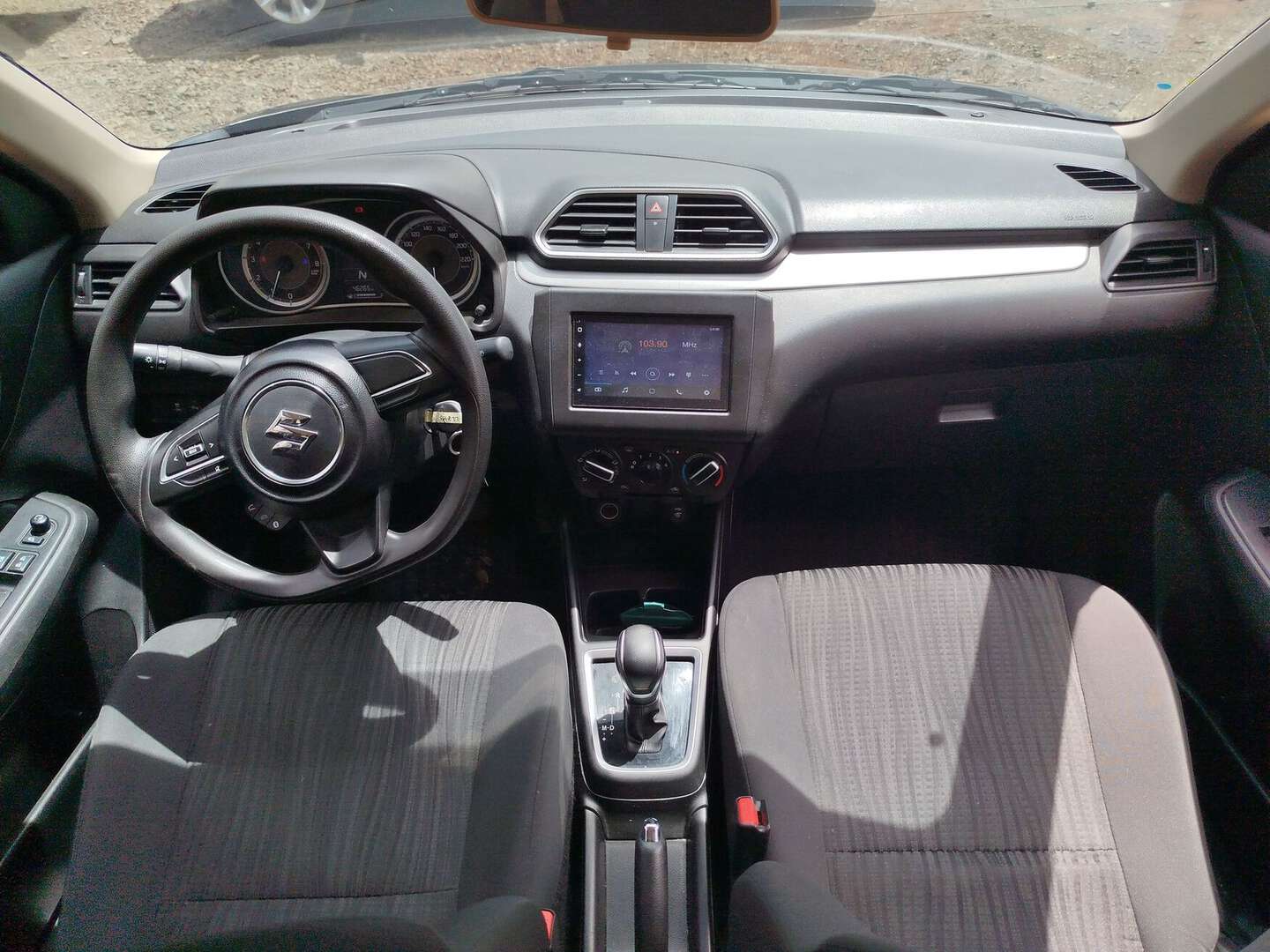 Suzuki - Swift - 2023