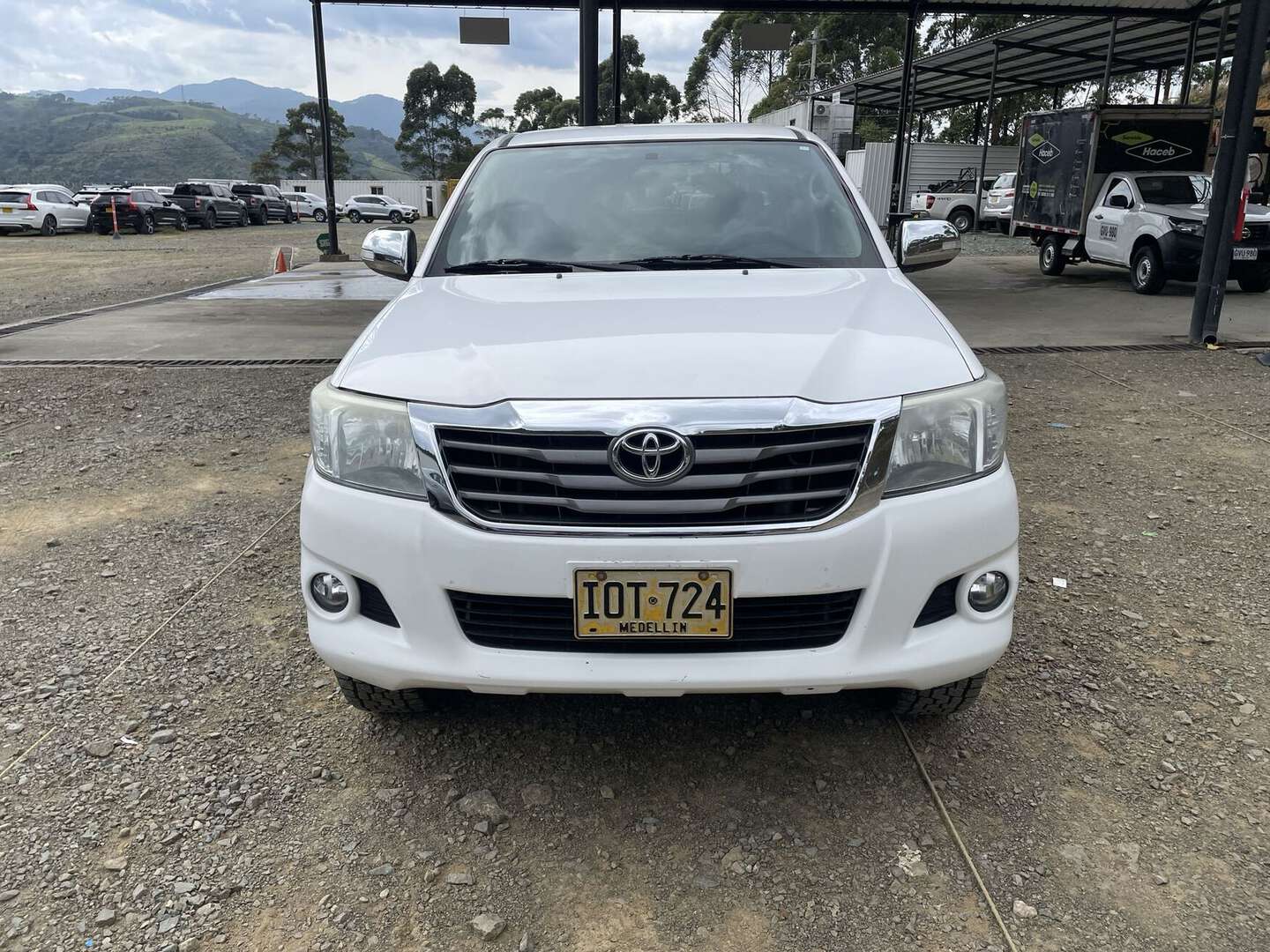 Toyota - Hilux - 2016