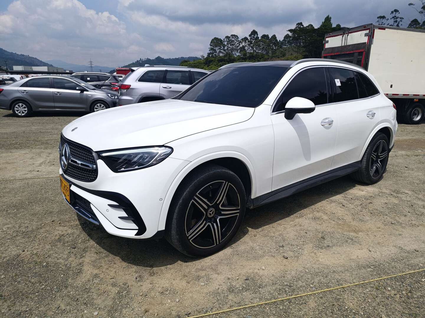 Mercedes Benz - GLC300 - 2025