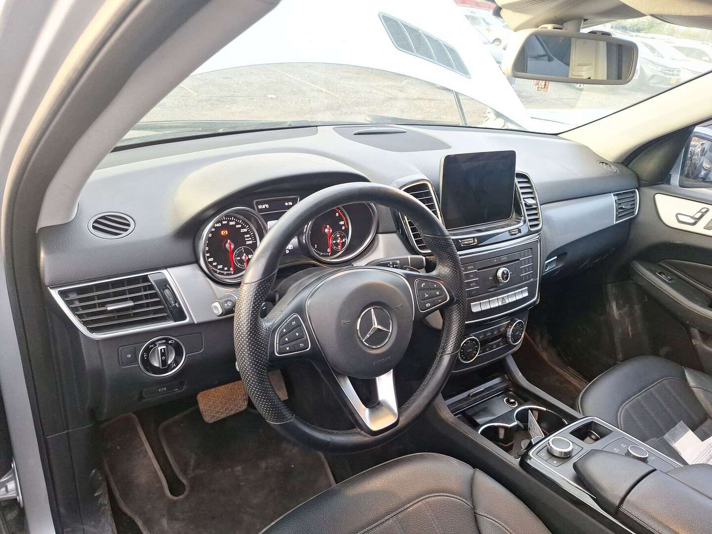 Mercedes Benz - GLE250D - 2019