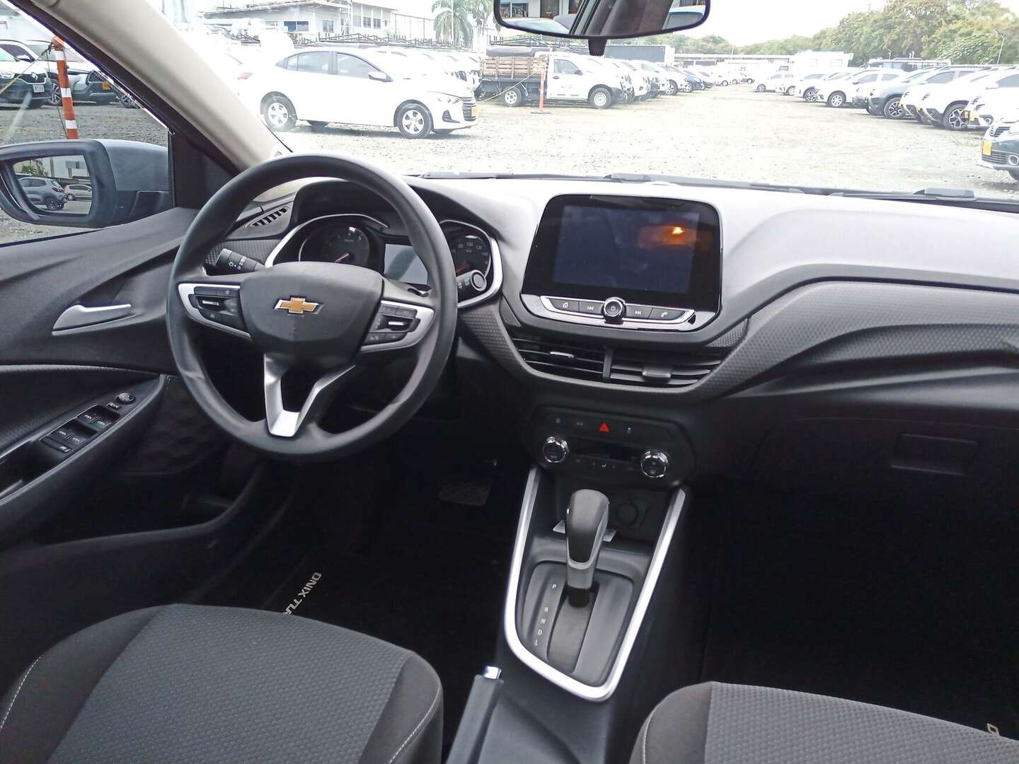 Chevrolet - Onix - 2025