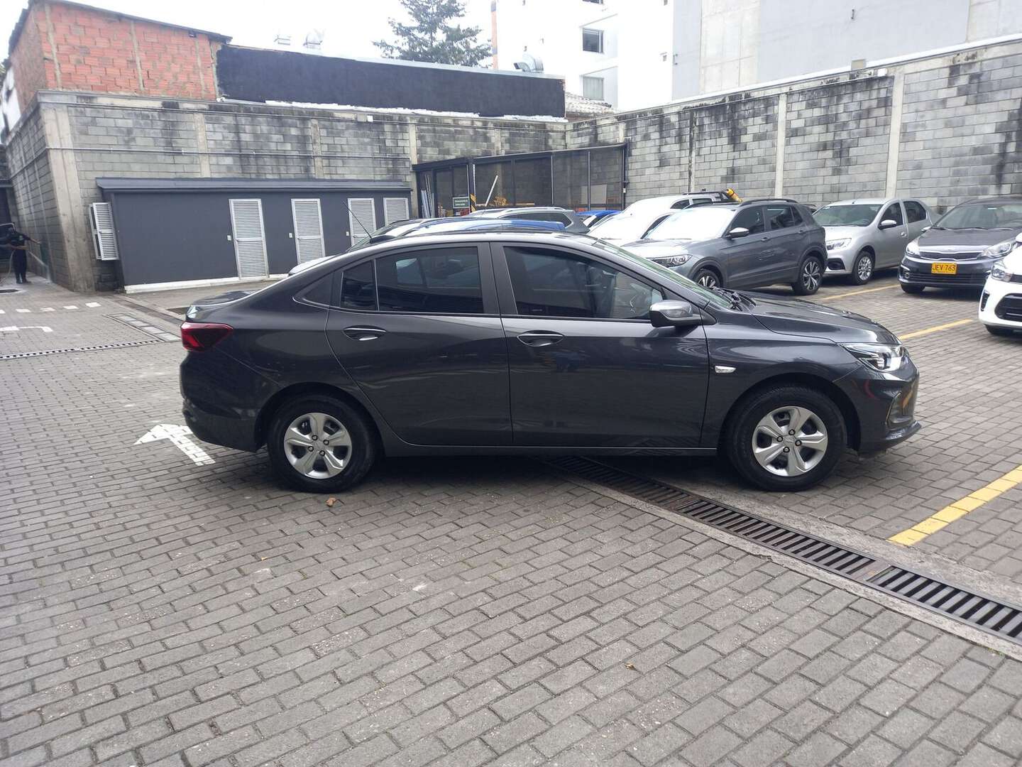 Chevrolet - Onix - 2025
