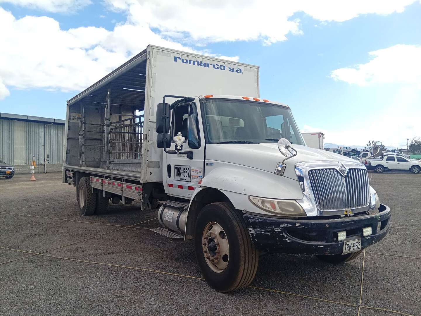 International - 4300 - 2013