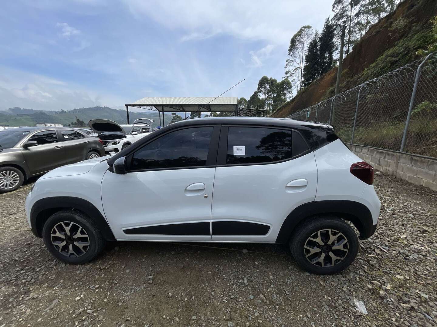 Renault - Kwid - 2023