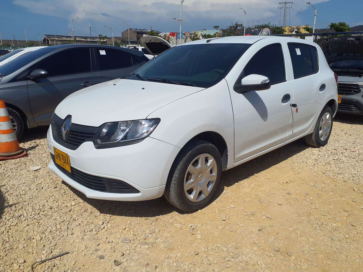 Renault - Sandero - 2020